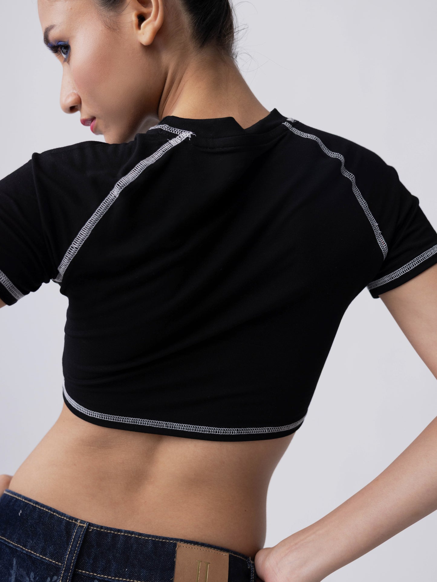 Bamboo Weave Crop Tee – Black