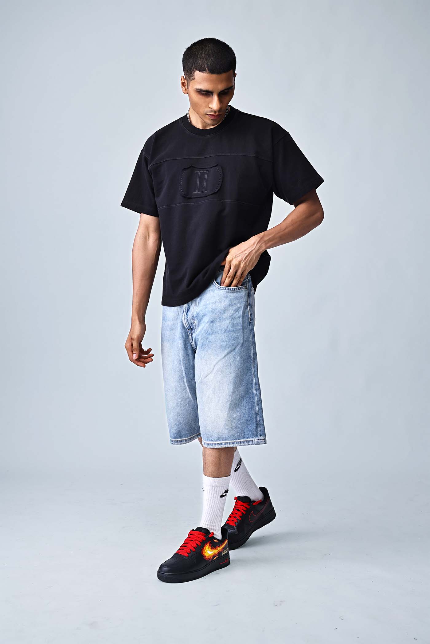 ARIISTON II Tee - Black