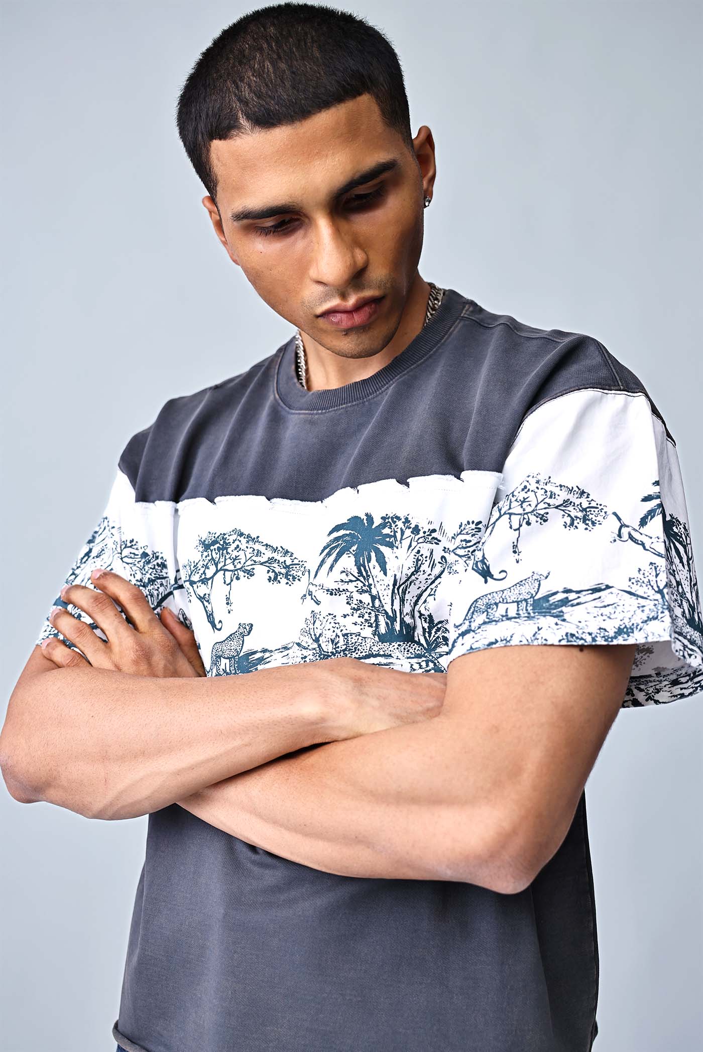The Split Terrain Tee - GREY