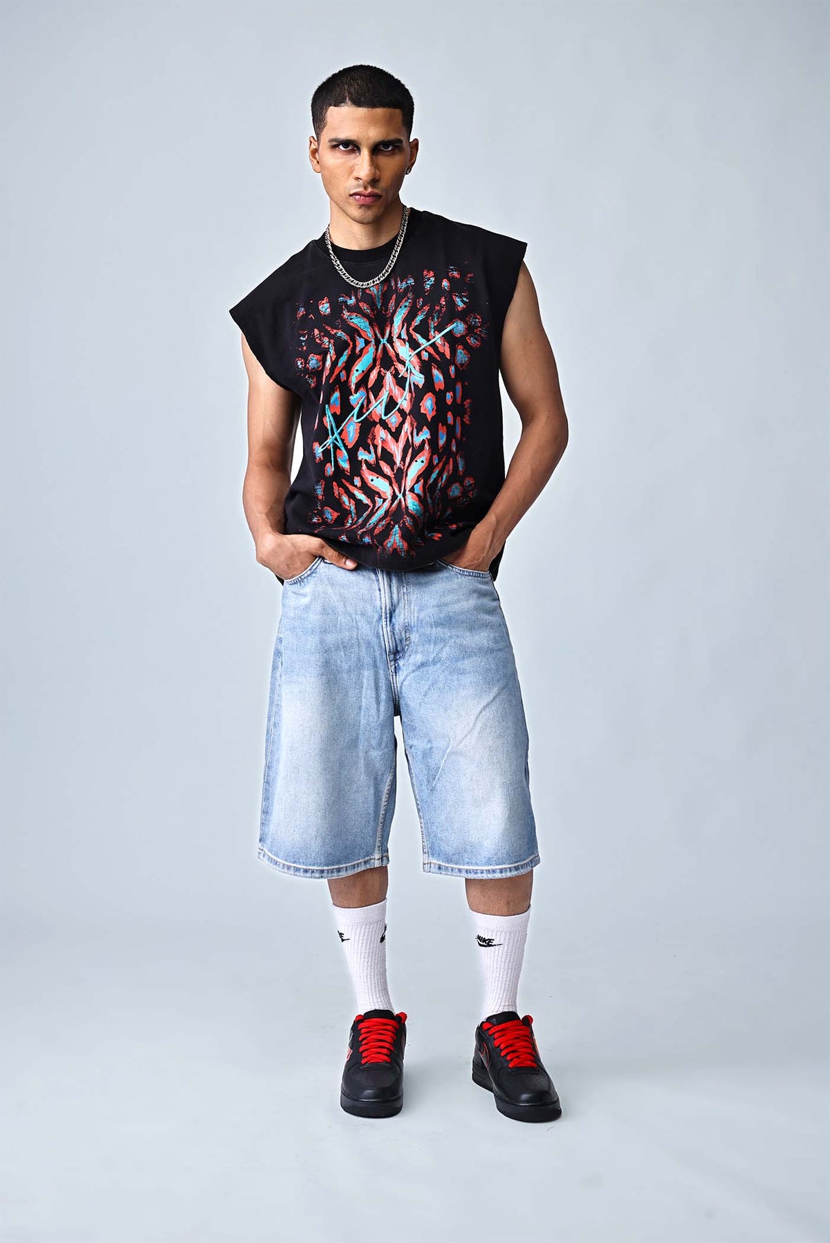 Totem Vest Black - Front View