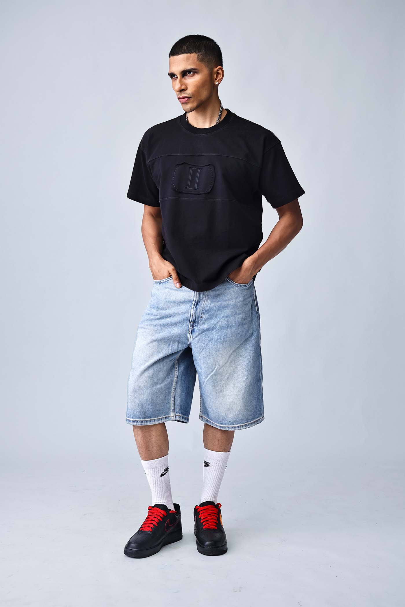 ARIISTON II Tee - Black