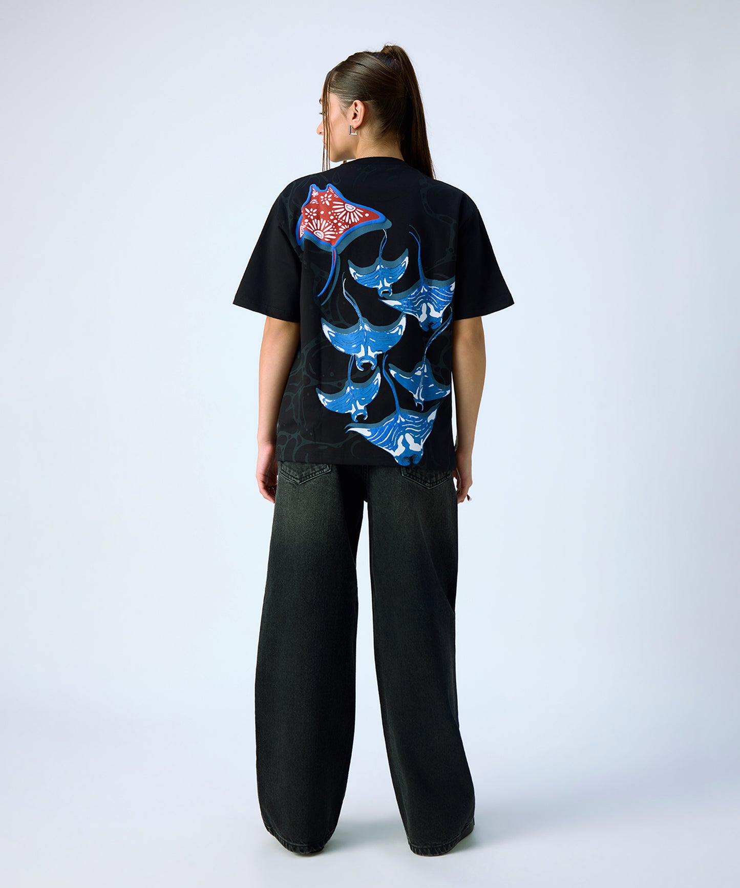 Stingray Tee Black for Women - Print Detail