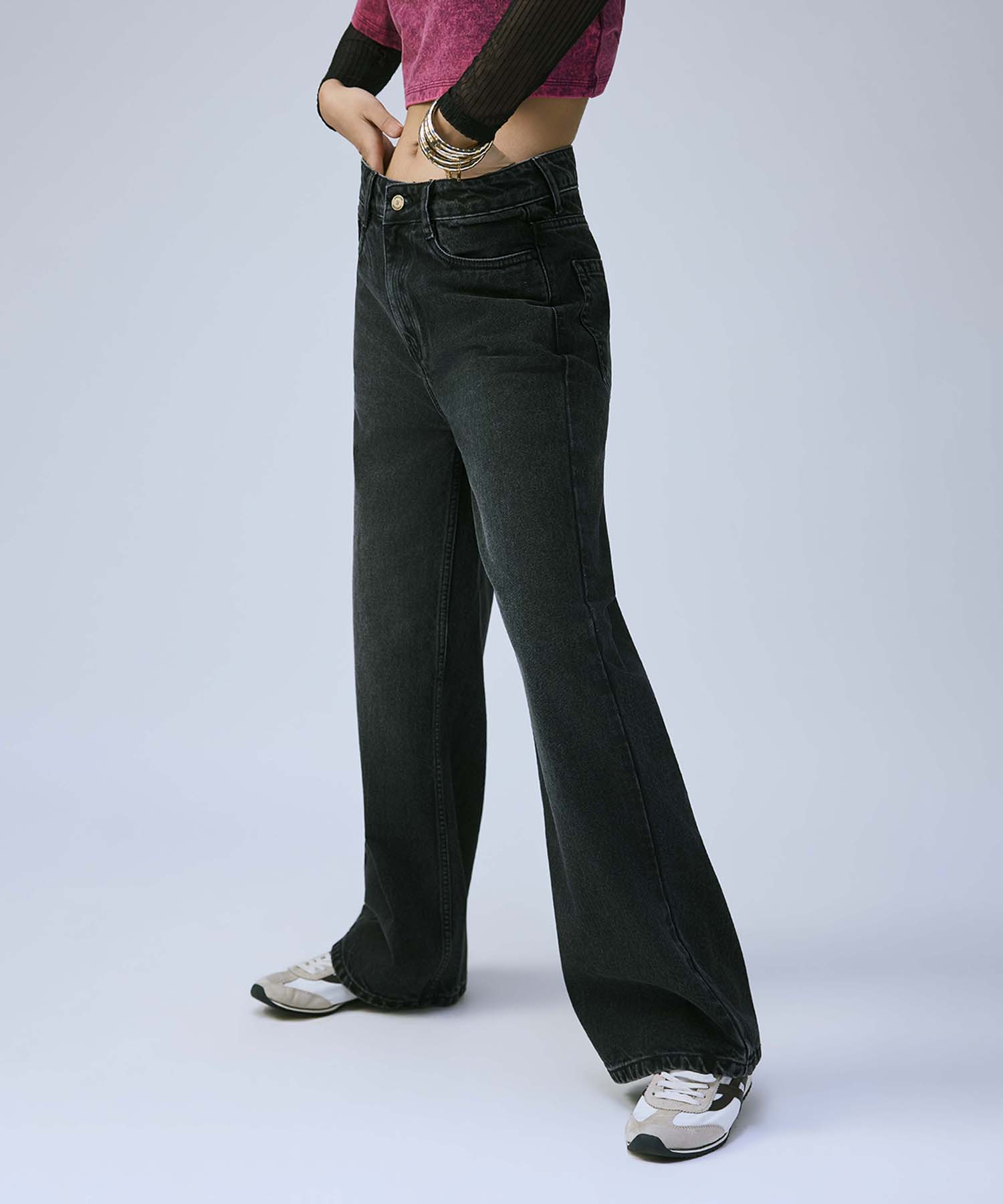 Black Infused Wide Leg Jeans women denim jeans by Ariiston India - fit detail view