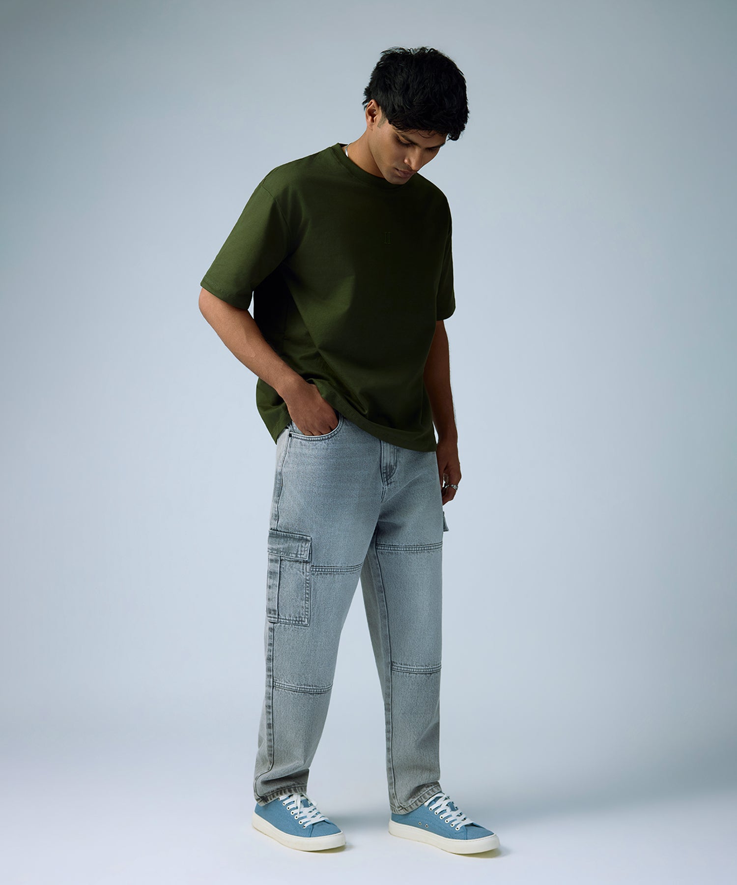 grey cast cargo front back
